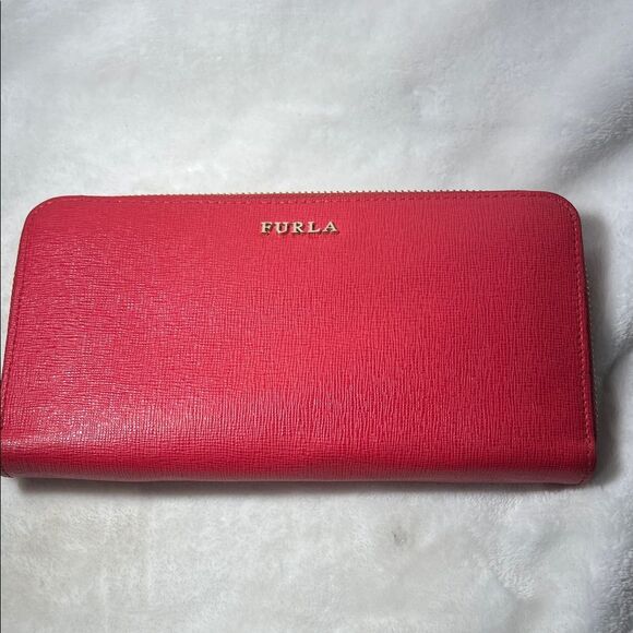 Furla Vibrant Red Wallet - Picture 1 of 13